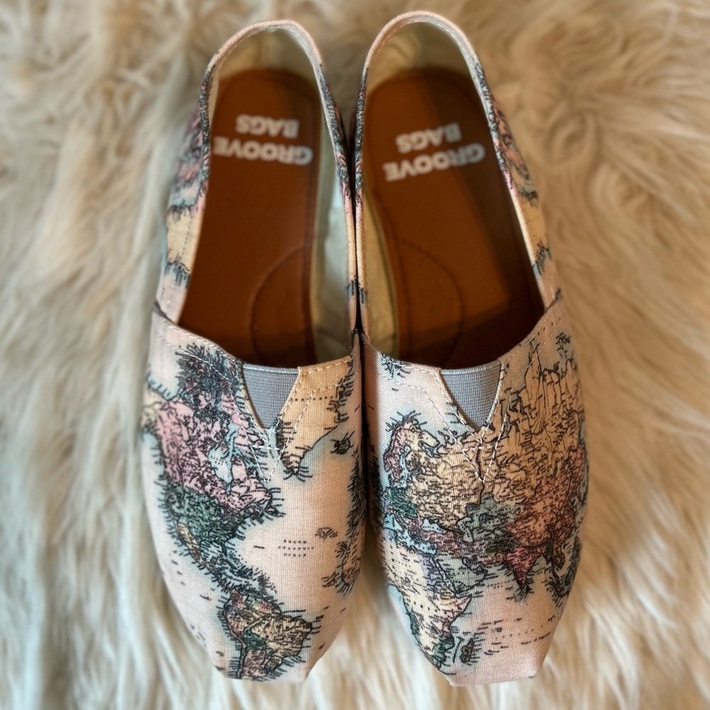 NWOT Groove Bags Vintage Geography Globe Slip On Shoes, Women’s 6.5 - Picture 4 of 12
